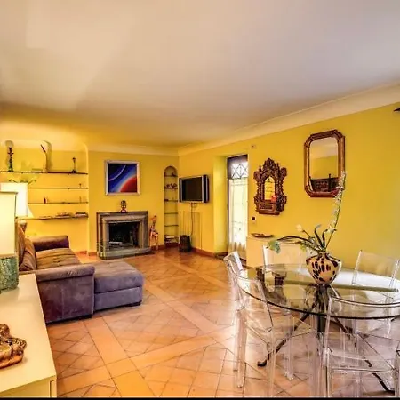 Giulio Agricola Apartment *