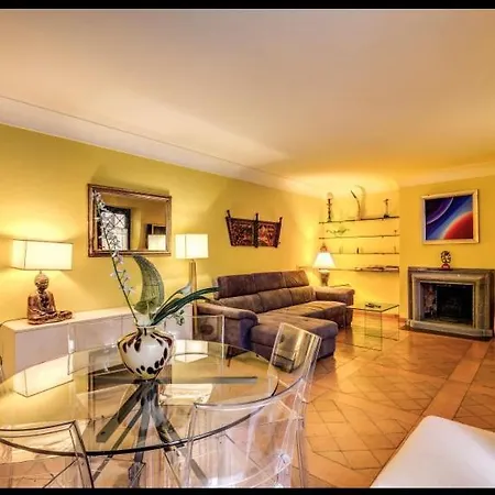 Apartment Giulio Agricola Rome